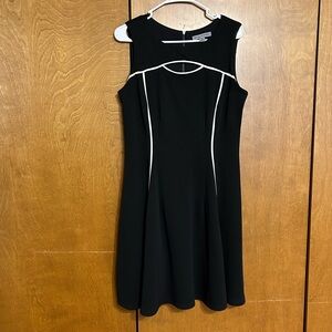 Semi formal sleeveless pretty black and white dress size 12